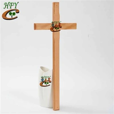 Crucifixo de madeira natural